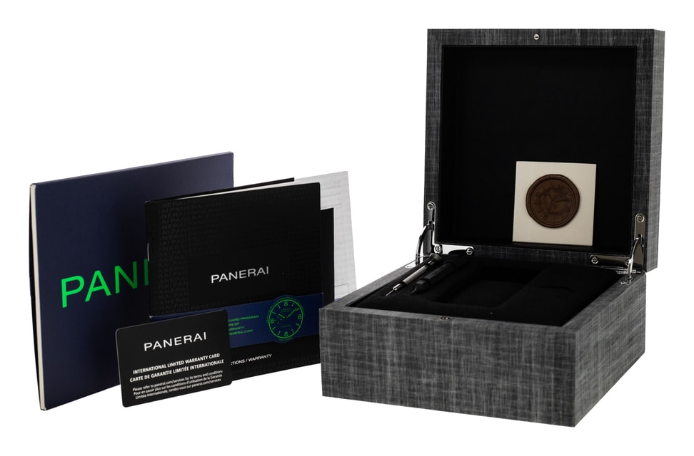 Panerai Luminor Luna Rossa PAM01036 Image 5